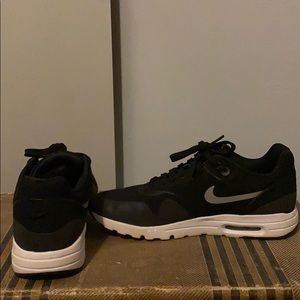 Women’s Black Nike Air